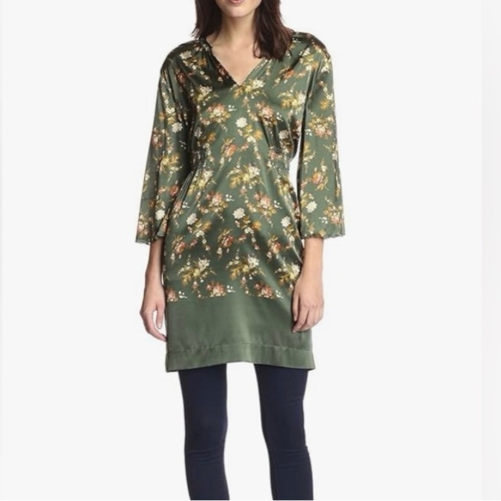 Timo Weiland by TiMo Forest green silk v-neck floral bell sleeve mini dress.L